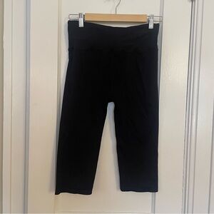 Cropped Ribbed Black Leggings